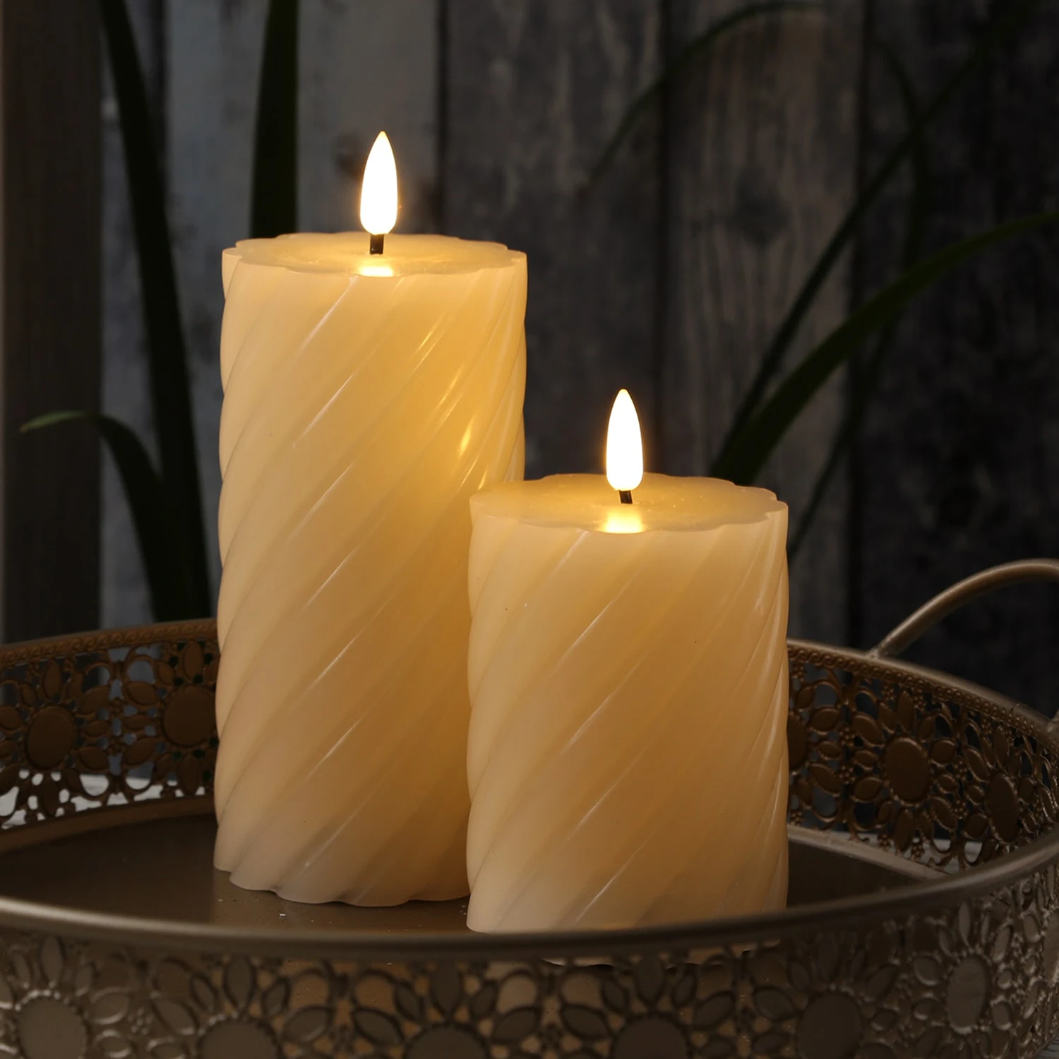 LED Kerze TWIST Echtwachs Gedreht Flackernd H: 17,5cm In Creme 6 LED Kerze TWIST Echtwachs Gedreht Flackernd H: 17,5cm In Creme – Bild 4