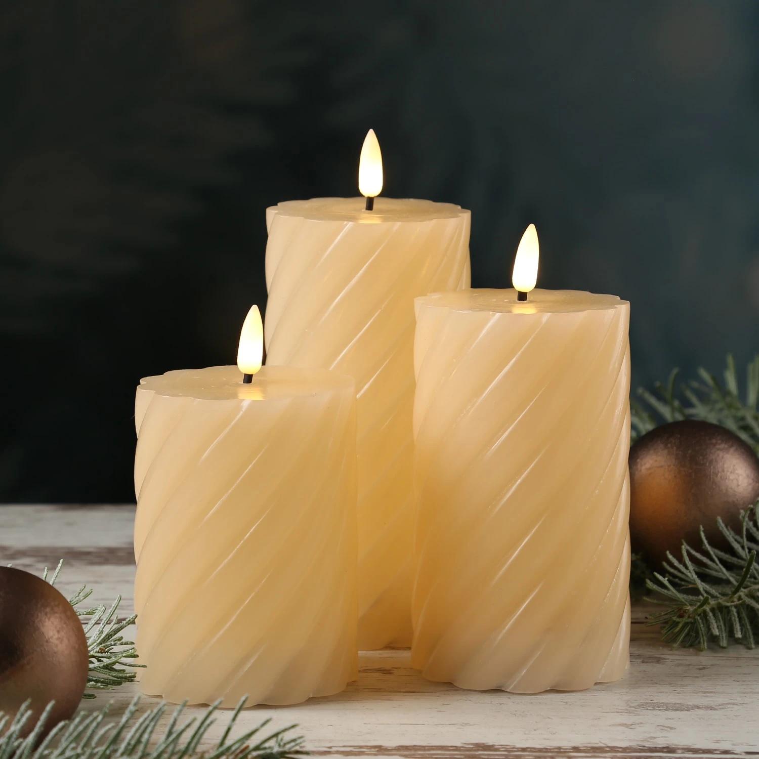 LED Kerze TWIST Echtwachs Gedreht Flackernd H: 17,5cm In Creme 9 LED Kerze TWIST Echtwachs Gedreht Flackernd H: 17,5cm In Creme – Bild 7