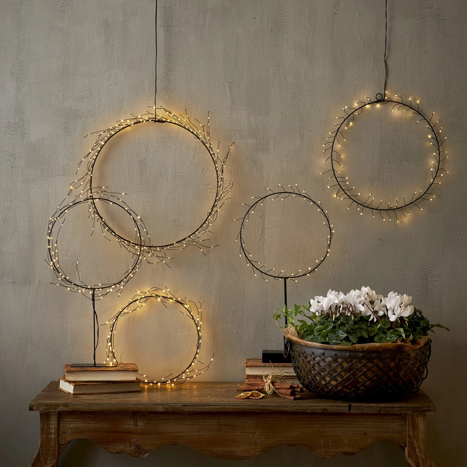 LED Kranz Lichtkranz Dekokranz 50LED H: 43cm In Schwarz 7 LED Kranz Lichtkranz Dekokranz 50LED H: 43cm In Schwarz – Bild 5