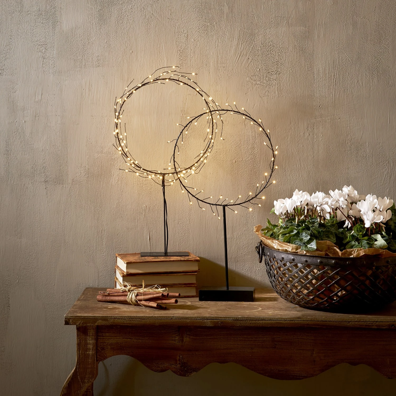 LED Kranz Lichtkranz Dekokranz 50LED H: 43cm In Schwarz 9 LED Kranz Lichtkranz Dekokranz 50LED H: 43cm In Schwarz – Bild 7