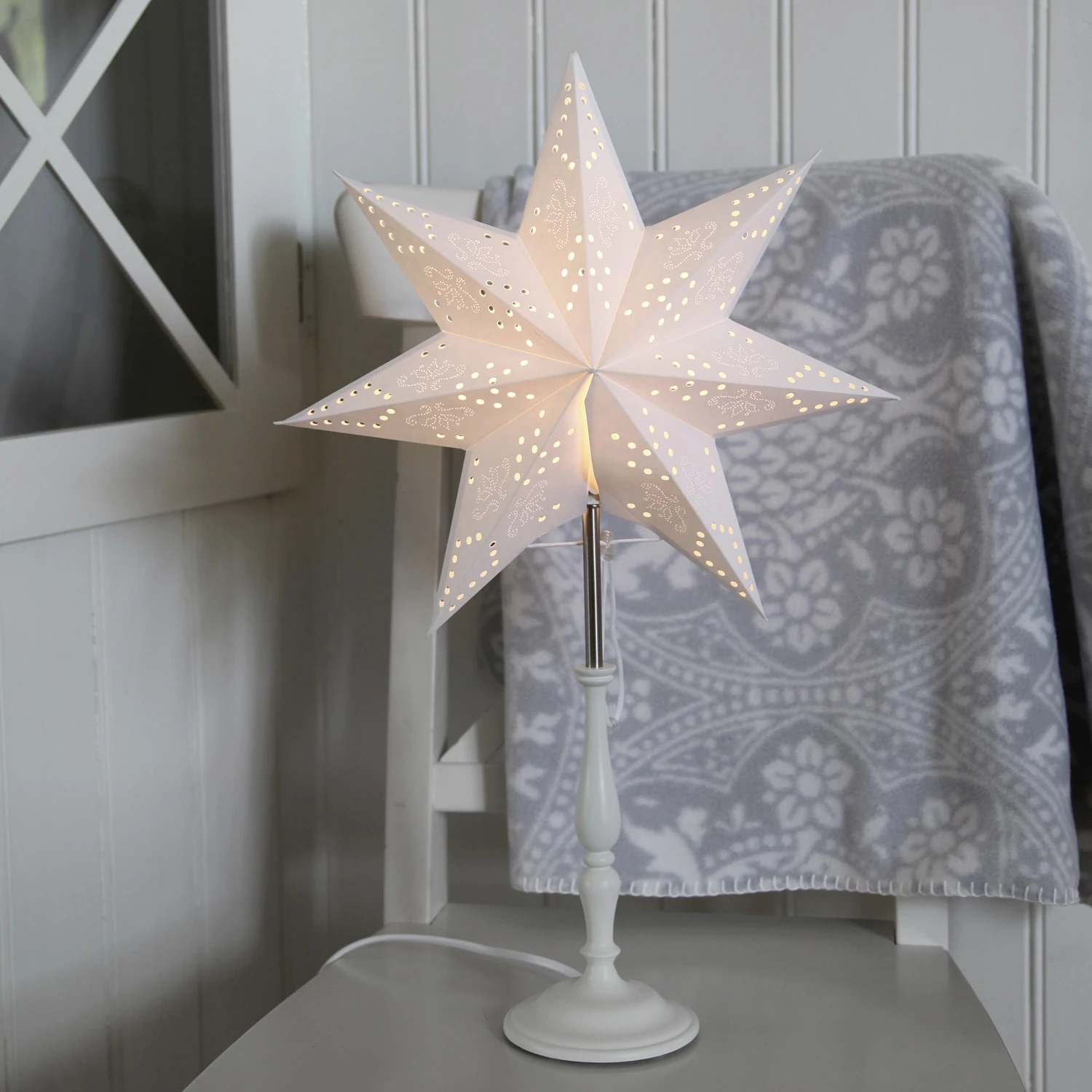 Papiestern Leuchtstern 7-zackig Stehend H: 55cm In Weiß 5 Papiestern Leuchtstern 7-zackig Stehend H: 55cm In Weiß – Bild 3