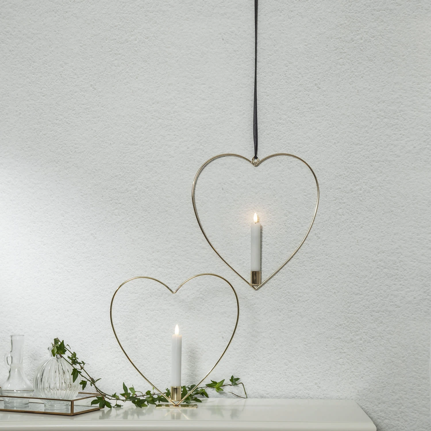 Star Trading Dekoherz Mit LED Stabkerze Hängender Kerzenhalter H: 28,5cm In Gold 4 Star Trading Dekoherz Mit LED Stabkerze Hängender Kerzenhalter H: 28,5cm In Gold – Bild 2