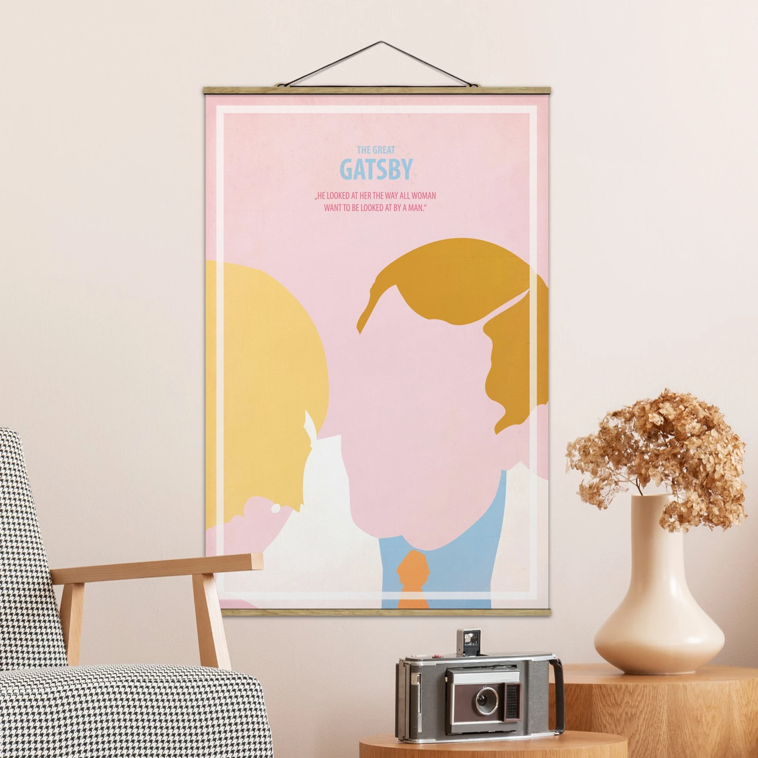 Stoffbild Mit Posterleisten - Filmposter The Great Gatsby In Rosa 4 Stoffbild Mit Posterleisten - Filmposter The Great Gatsby In Rosa – Bild 2