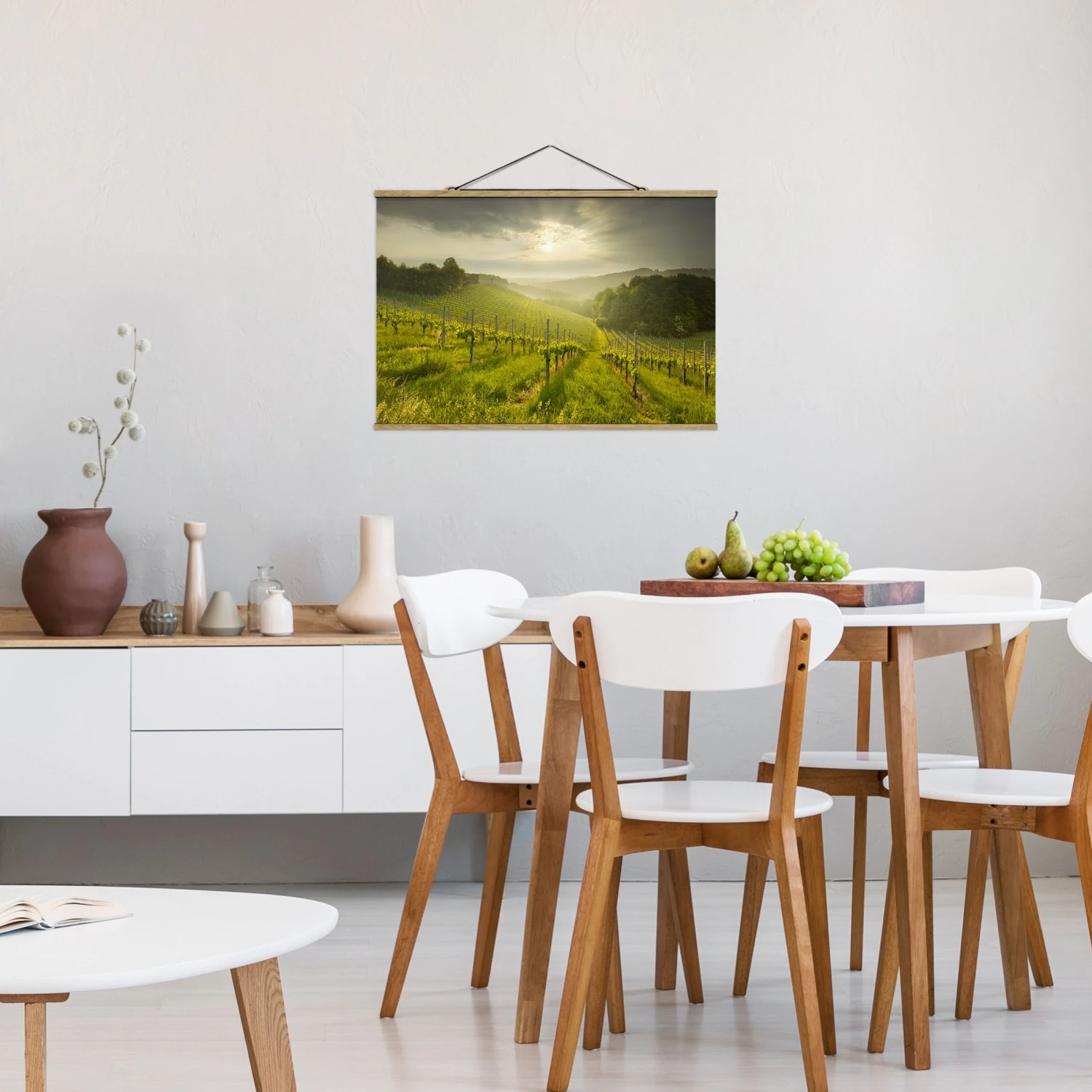 Stoffbild Mit Posterleisten - Sonnenstrahlen Weinberg In Grün 6 Stoffbild Mit Posterleisten - Sonnenstrahlen Weinberg In Grün – Bild 4