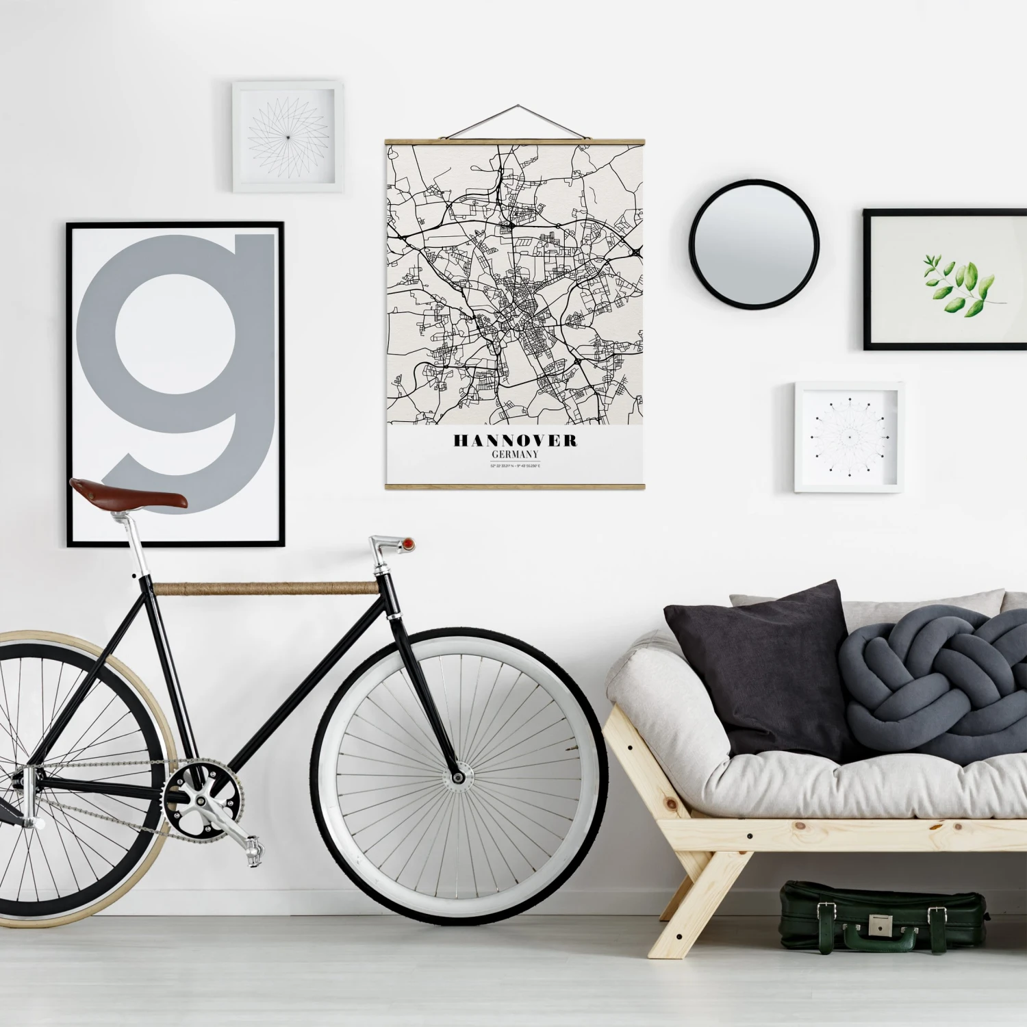 Stoffbild Mit Posterleisten - Stadtplan Hannover - Klassik In Schwarz-Weiß 5 Stoffbild Mit Posterleisten - Stadtplan Hannover - Klassik In Schwarz-Weiß – Bild 3